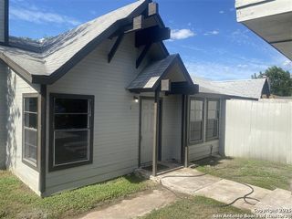 9615 Vale, San Antonio, TX 78245