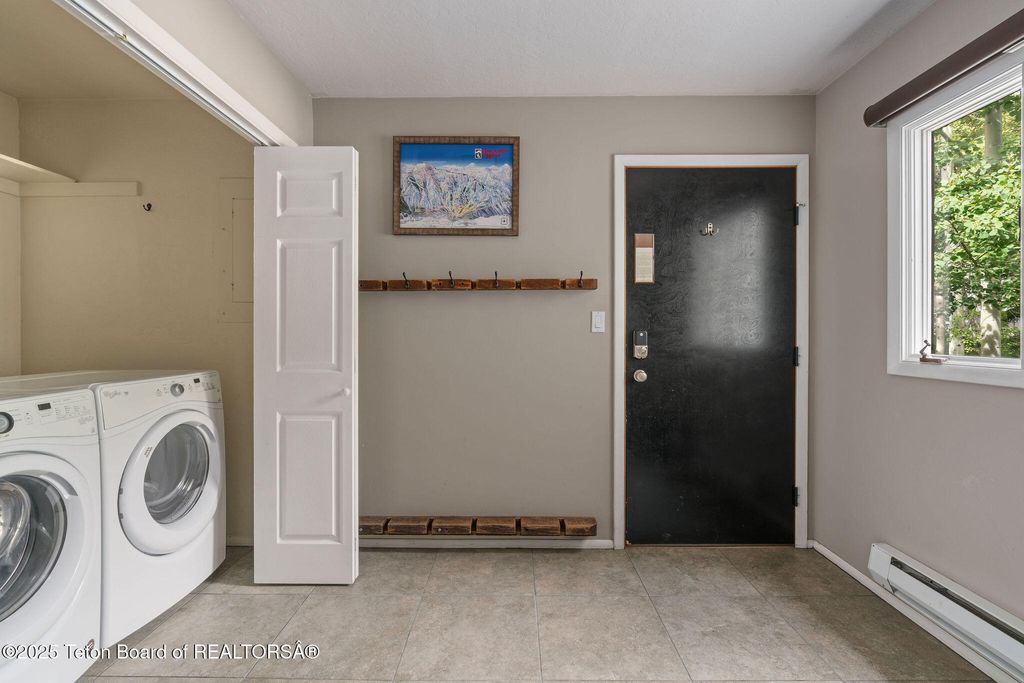 3450 W MCCOLLISTER Drive B-8, Teton Village, WY 83025 photo 18