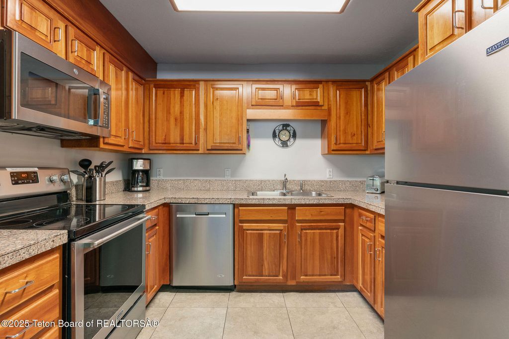 3450 W MCCOLLISTER Drive B-8, Teton Village, WY 83025 photo 8