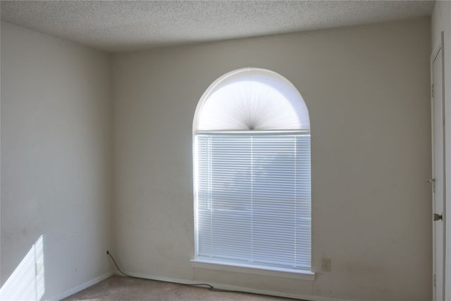 902 Rockwall Drive, Euless, TX 76039