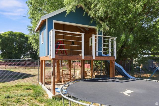 3207 N PELICAN DR, Farr West, UT 84404