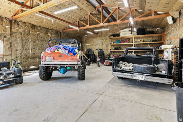 3207 N PELICAN DR, Farr West, UT 84404