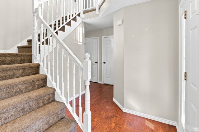 3207 N PELICAN DR, Farr West, UT 84404