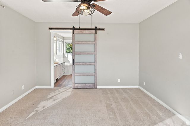 3207 N PELICAN DR, Farr West, UT 84404