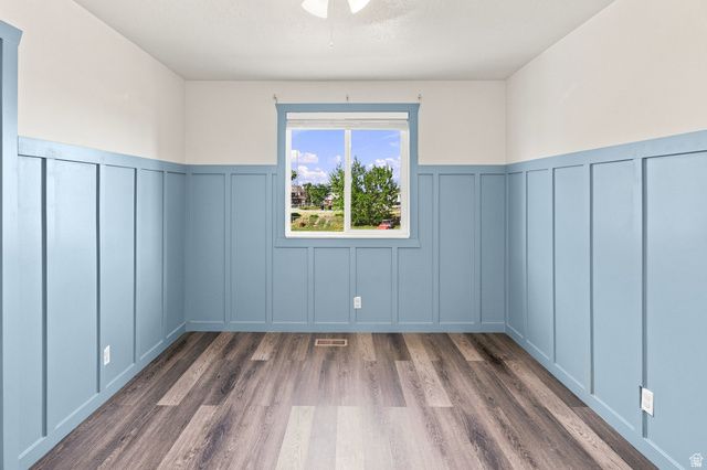 3207 N PELICAN DR, Farr West, UT 84404
