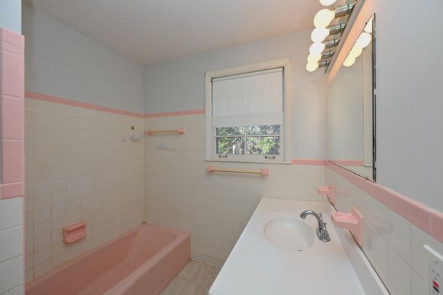 140 Roberta Dr, Hendersonville, TN 37075