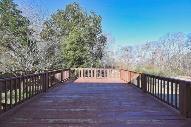 140 Roberta Dr, Hendersonville, TN 37075