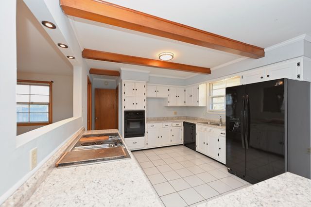 140 Roberta Dr, Hendersonville, TN 37075