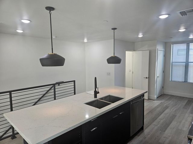 283 S Roosevelt Street, Tempe, AZ 85281