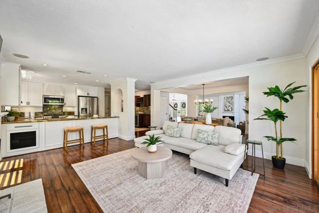 14265 Manzella, San Diego, CA 92129