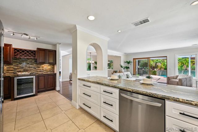 14265 Manzella, San Diego, CA 92129