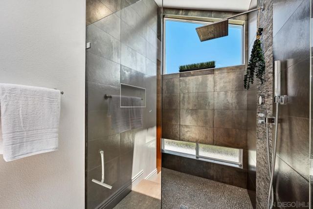 14265 Manzella, San Diego, CA 92129