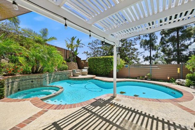 14265 Manzella, San Diego, CA 92129