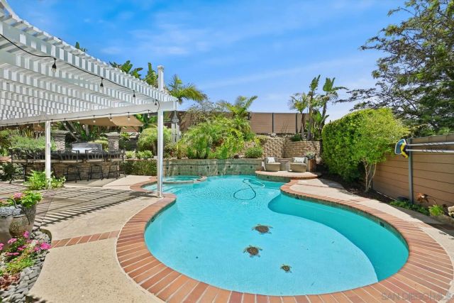 14265 Manzella, San Diego, CA 92129