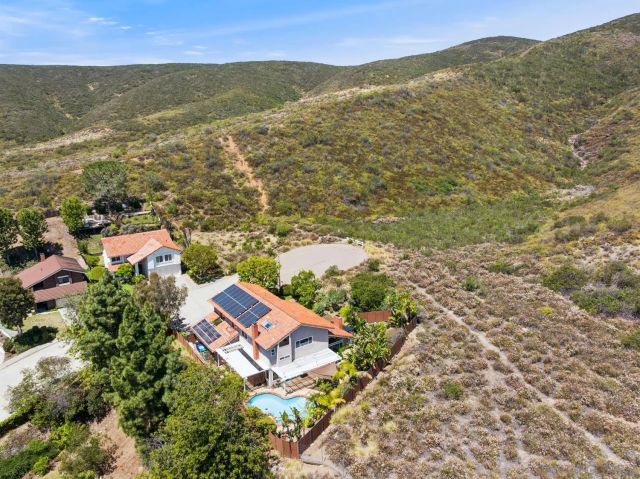 14265 Manzella, San Diego, CA 92129