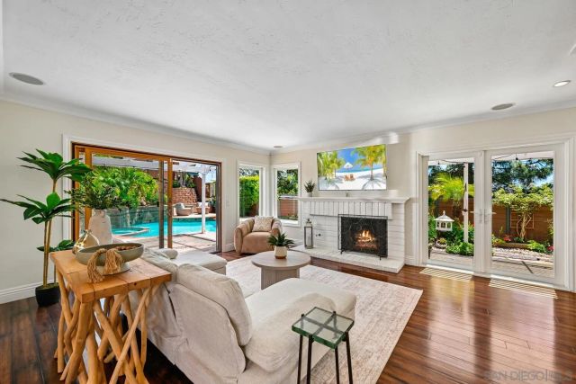 14265 Manzella, San Diego, CA 92129