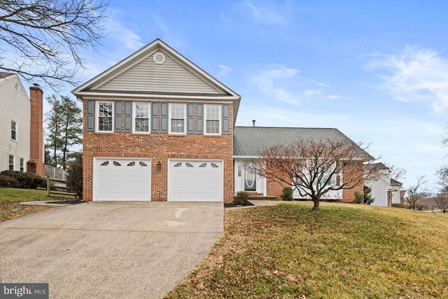 5200 HONEYSUCKLE CT, Centreville, VA 20120