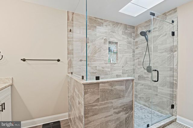 5200 HONEYSUCKLE CT, Centreville, VA 20120