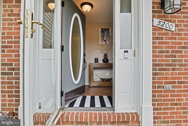 5200 HONEYSUCKLE CT, Centreville, VA 20120