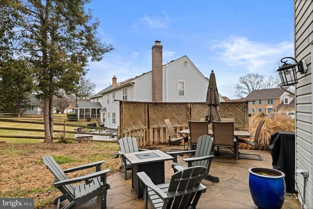 5200 HONEYSUCKLE CT, Centreville, VA 20120