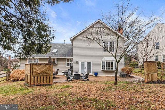 5200 HONEYSUCKLE CT, Centreville, VA 20120