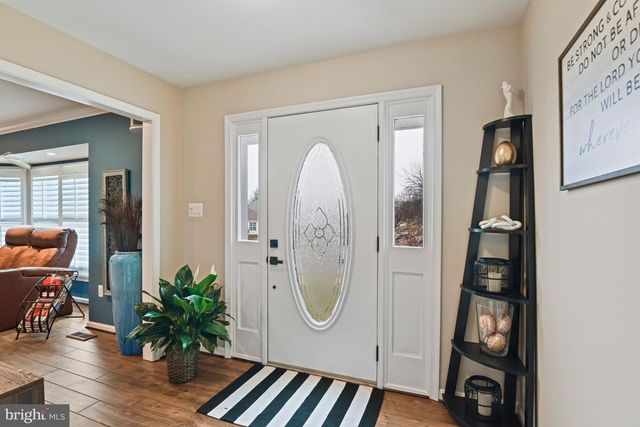 5200 HONEYSUCKLE CT, Centreville, VA 20120