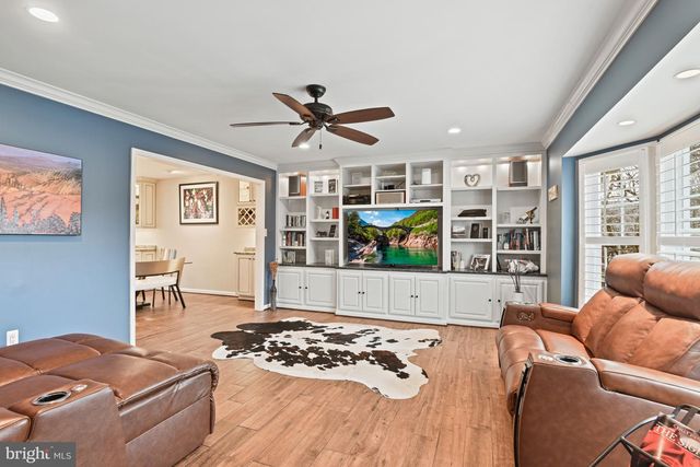 5200 HONEYSUCKLE CT, Centreville, VA 20120