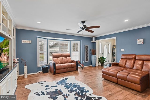 5200 HONEYSUCKLE CT, Centreville, VA 20120