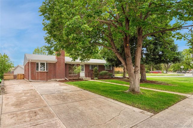 408 Scranton Street, Aurora, CO 80011