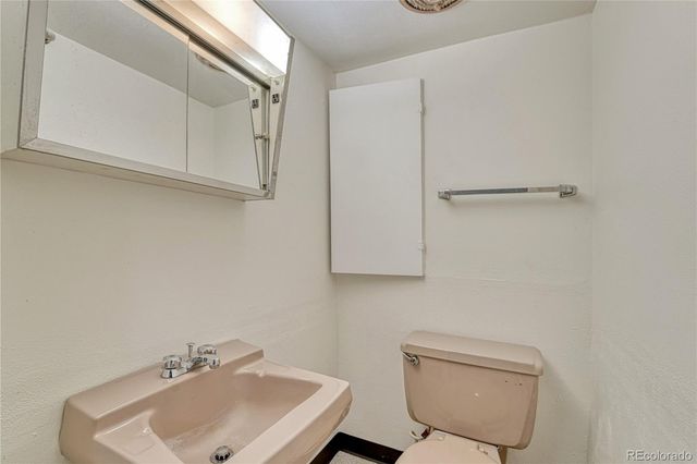 408 Scranton Street, Aurora, CO 80011