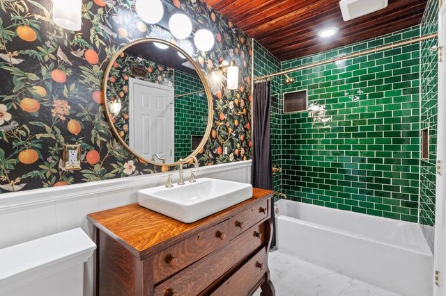 2450 Ashdale DR D-106, Austin, TX 78757