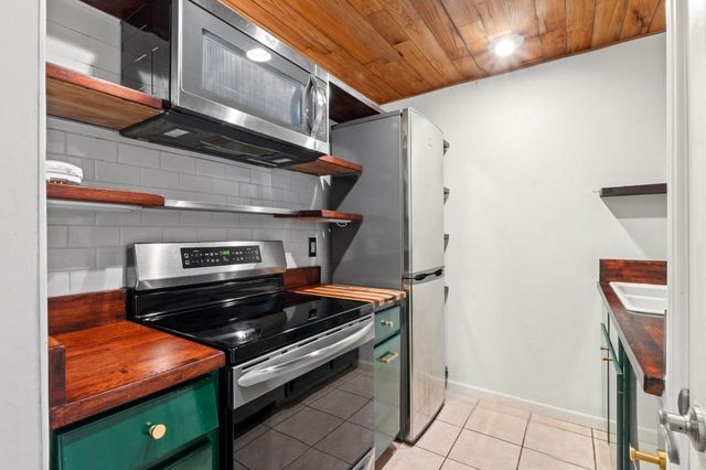 2450 Ashdale DR D-106, Austin, TX 78757