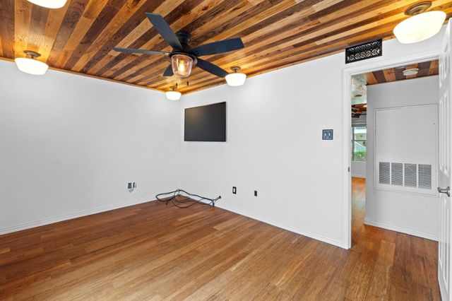 2450 Ashdale DR D-106, Austin, TX 78757