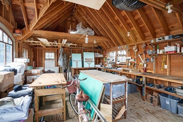 4 Noman's Watch Road, Aquinnah, MA 02535