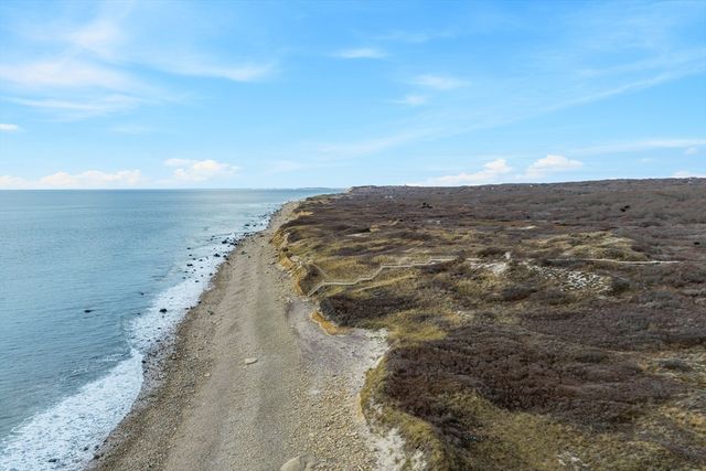 4 Noman's Watch Road, Aquinnah, MA 02535