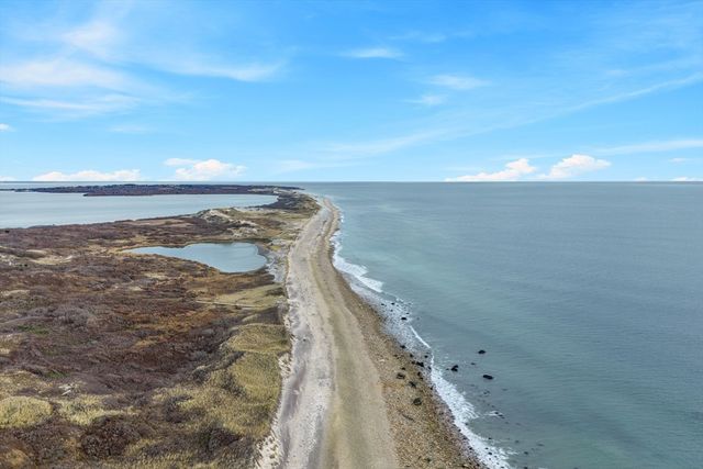 4 Noman's Watch Road, Aquinnah, MA 02535