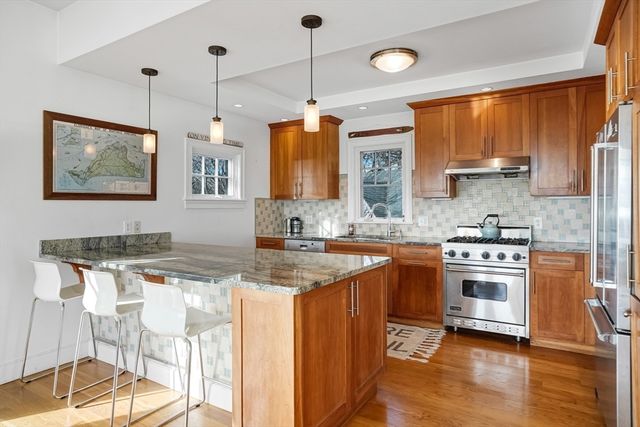 4 Noman's Watch Road, Aquinnah, MA 02535