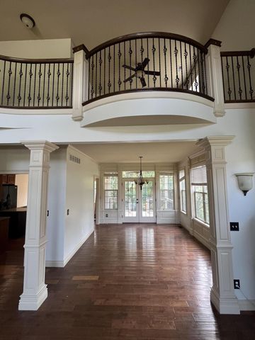 2606 STRATFORD CHASE CIR, Columbia, MO 65201