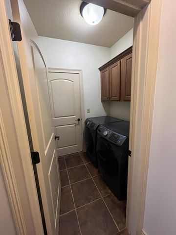 2606 STRATFORD CHASE CIR, Columbia, MO 65201