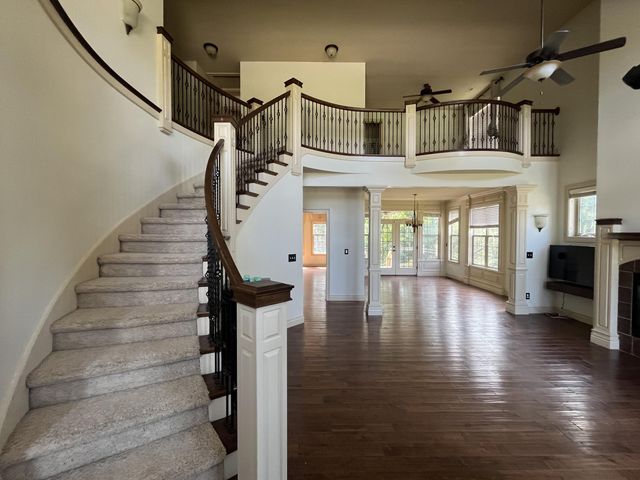 2606 STRATFORD CHASE CIR, Columbia, MO 65201