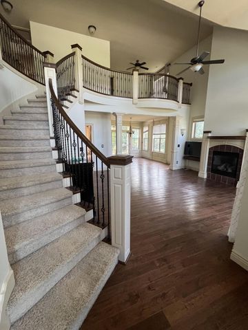 2606 STRATFORD CHASE CIR, Columbia, MO 65201