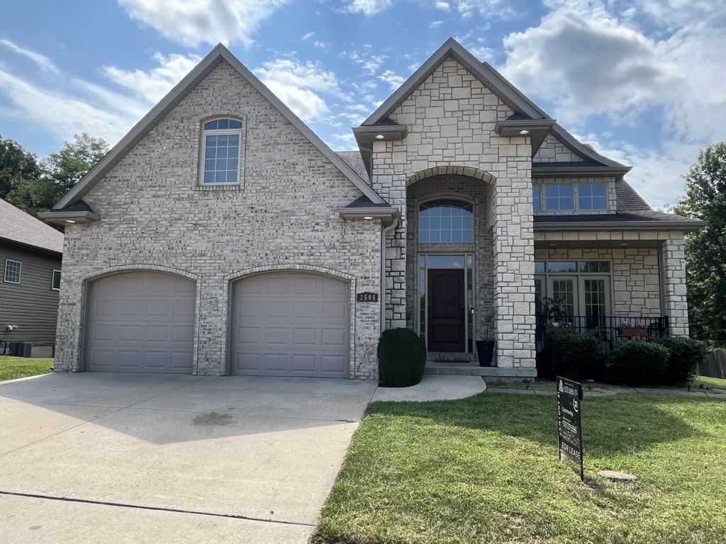 2606 STRATFORD CHASE CIR, Columbia, MO 65201