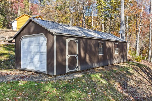 130 Charity Lane, Candler, NC 28715