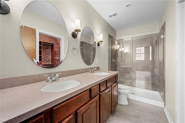 712 Broadway Boulevard 503, Kansas City, MO 64105