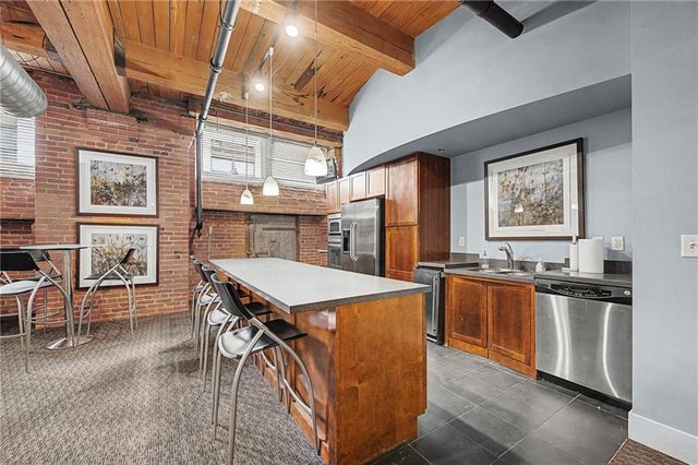 712 Broadway Boulevard 503, Kansas City, MO 64105