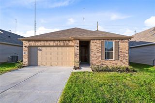 2822 Icarus Drive, Fresno, TX 77545