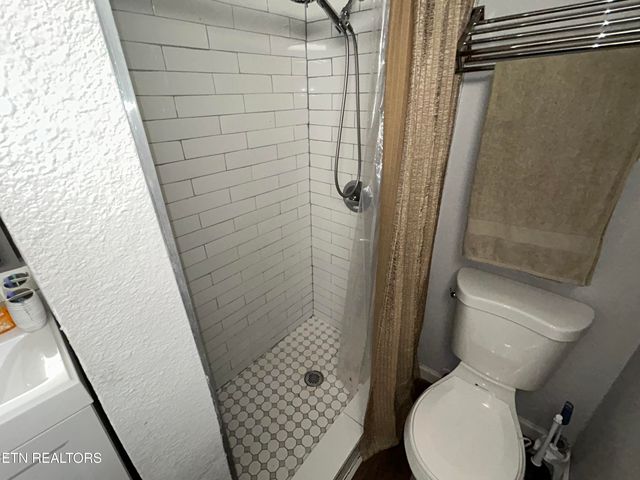 1874 Beech St, Knoxville, TN 37920