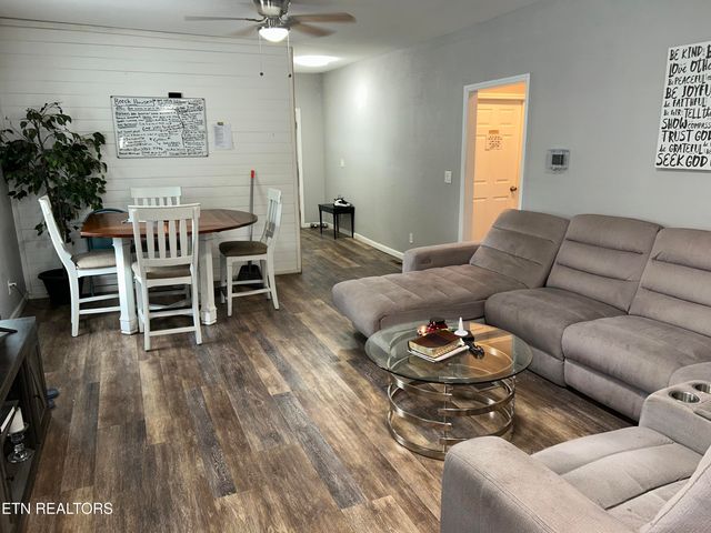 1874 Beech St, Knoxville, TN 37920