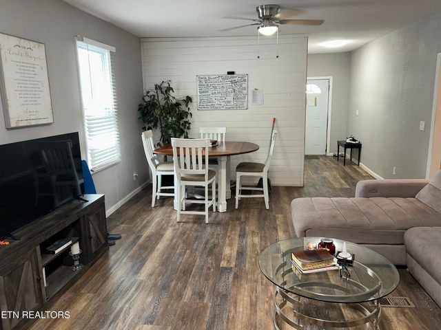 1874 Beech St, Knoxville, TN 37920