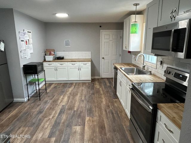 1874 Beech St, Knoxville, TN 37920